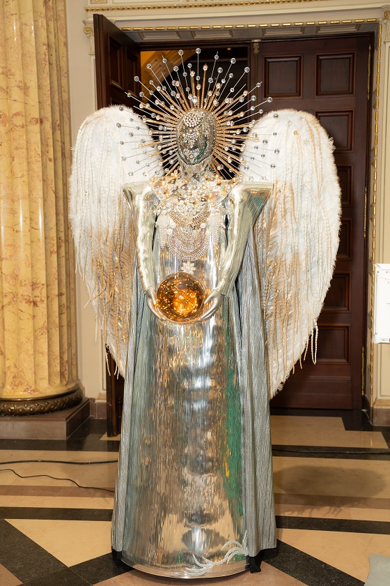 Catena once again supports the education of vulnerable children at the 2025 Christmas Tree Festival. Over €1 million raised in total